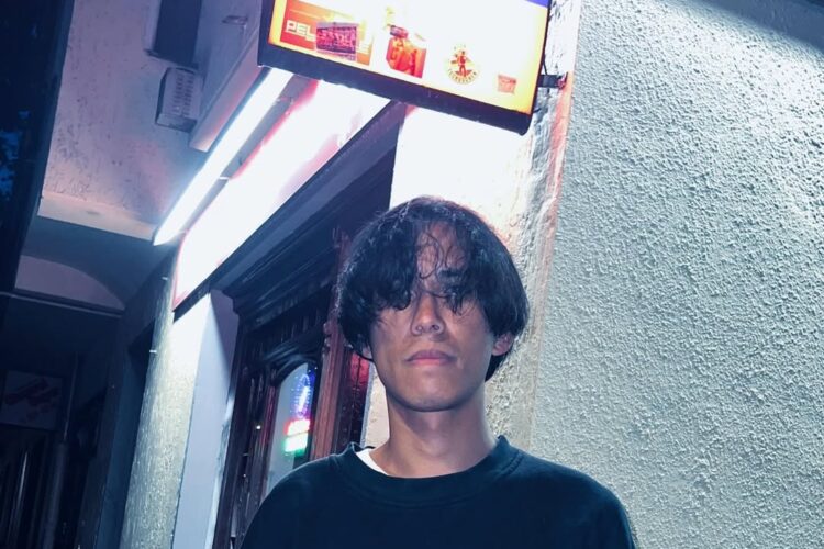 SCHØØL frontman Francis Mallari